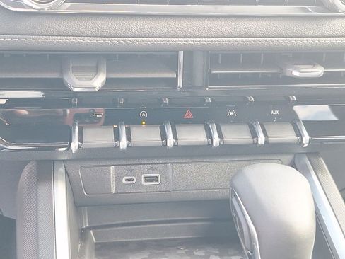 New 2026 Chevrolet Colorado LT w/ LT Convenience Package image 18