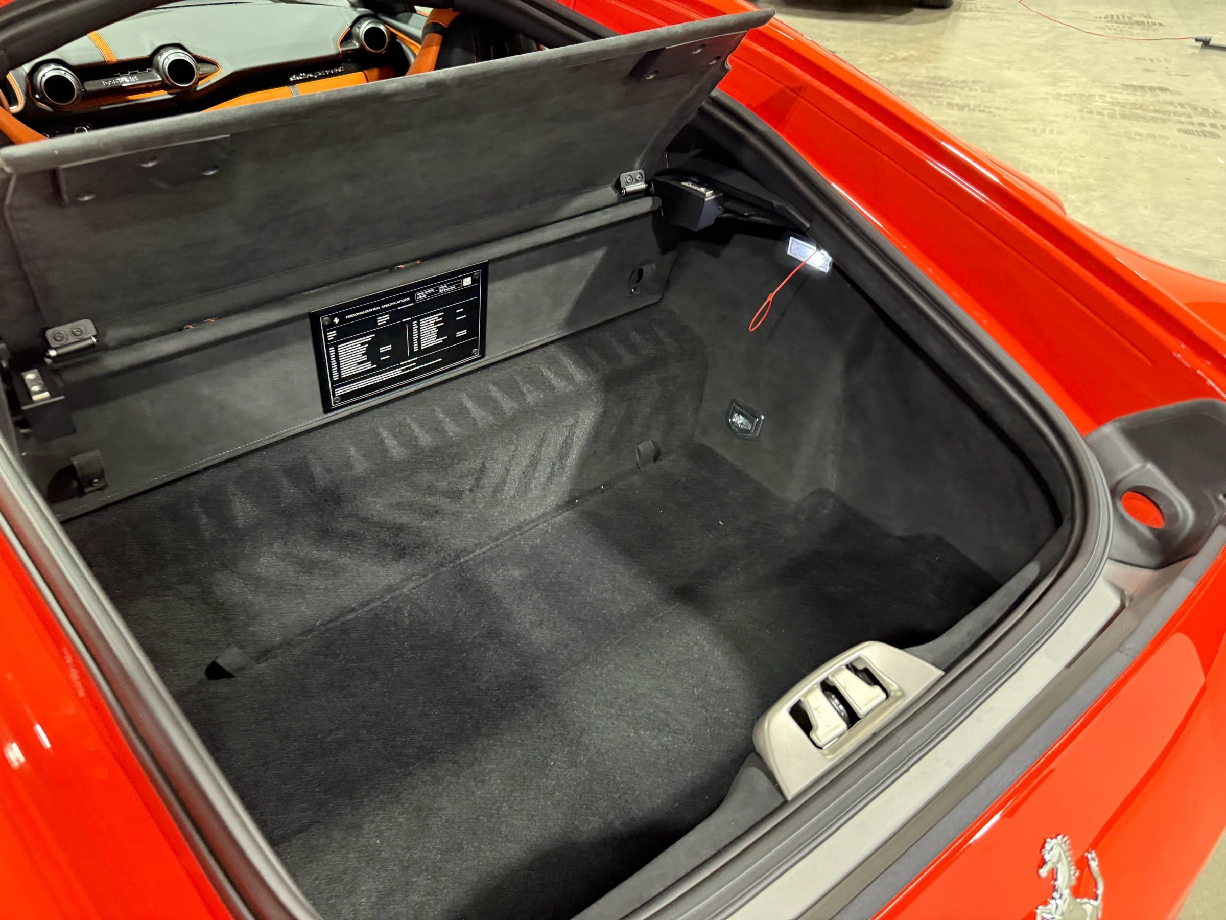 Used 2020 Ferrari 812 Superfast RWD image 77