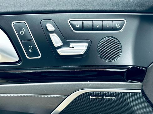 Used 2014 Mercedes-Benz SL 550 image 27