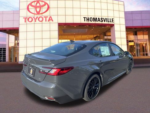New 2026 Toyota Camry SE FWD image 5