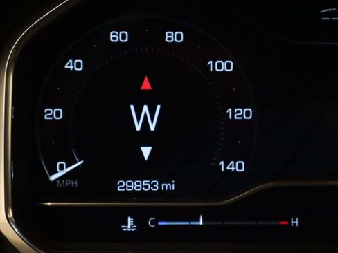 Used 2024 GMC Sierra 2500 AT4X image 5