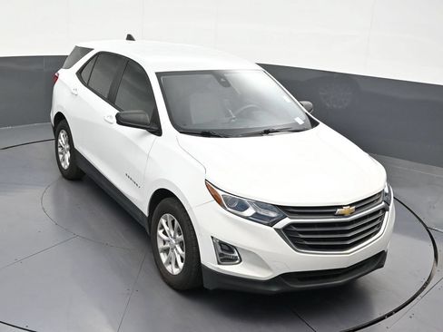 Used 2021 Chevrolet Equinox LS FWD image 21