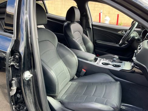 Used 2023 Kia Stinger GT2 image 21