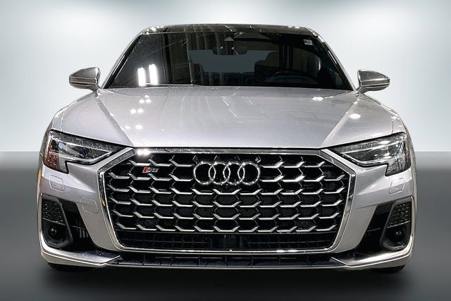 Used 2023 Audi S8 AWD/4WD image 3