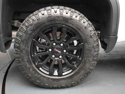 Used 2023 GMC Sierra 1500 AT4X AWD/4WD image 9