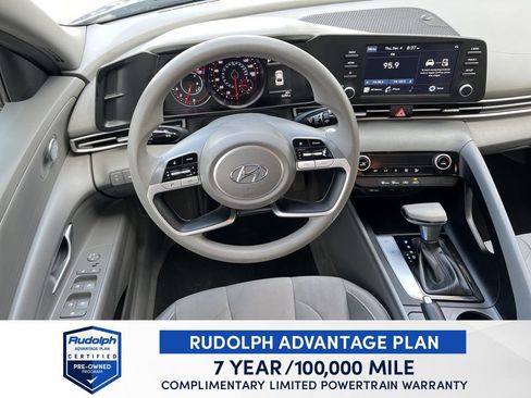 Used 2023 Hyundai Elantra SEL image 14