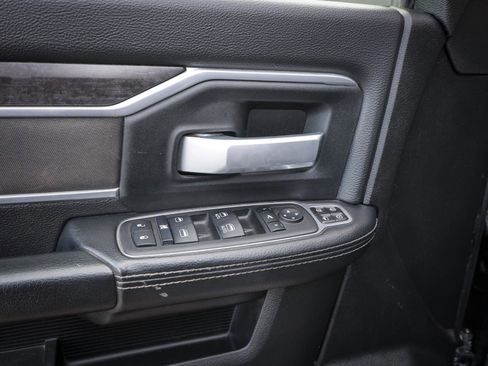 Used 2024 RAM 3500 Big Horn image 16