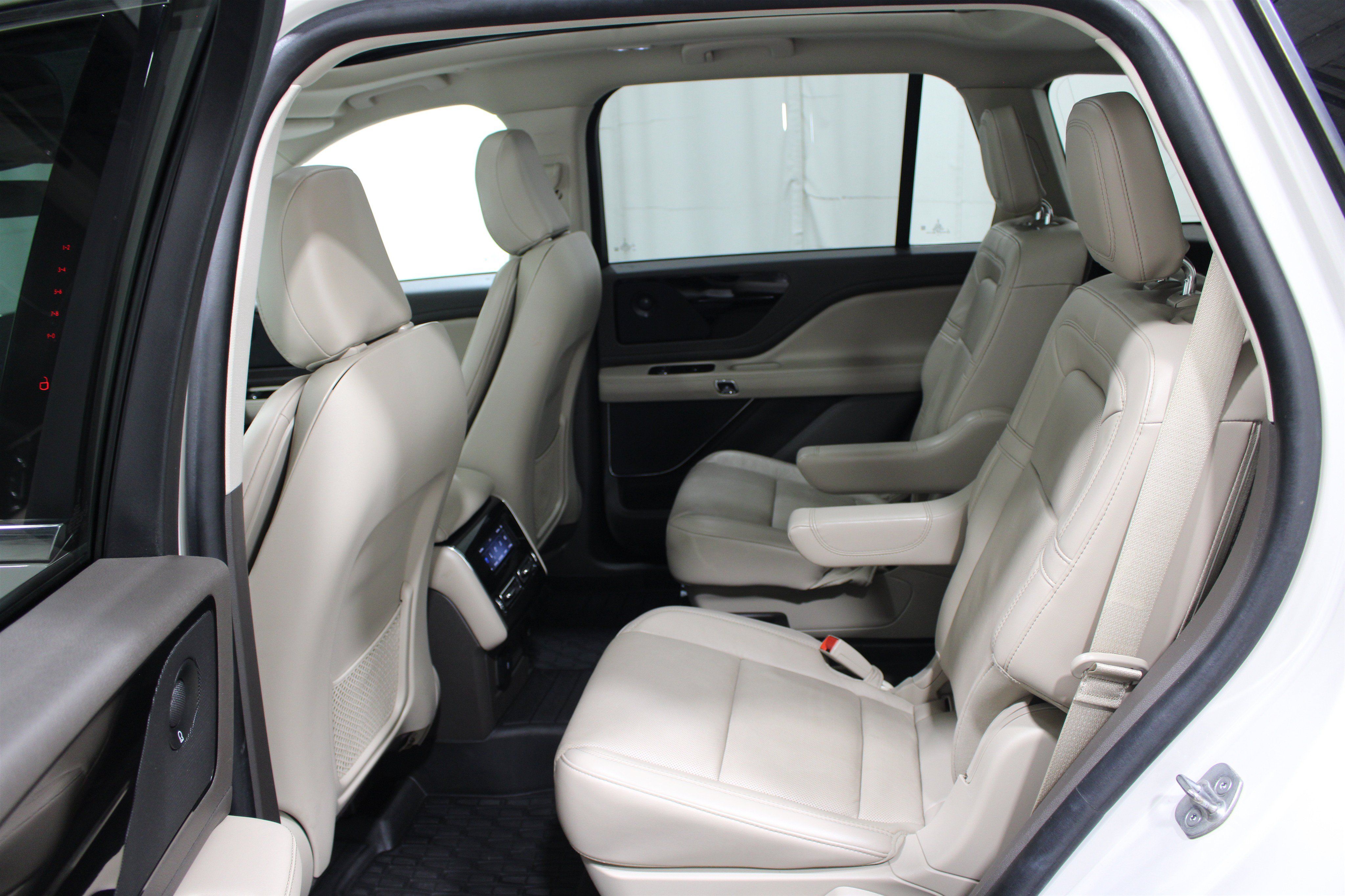 Used 2022 Lincoln Aviator Reserve w/ Elements Package Plus AWD/4WD image 20