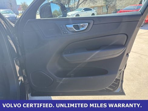 Certified 2024 Volvo XC60 B5 Ultimate w/ Protection Package Premier image 12