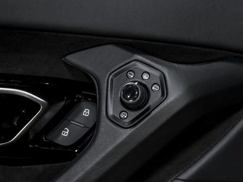 Used 2022 Lamborghini Huracan EVO AWD/4WD image 10