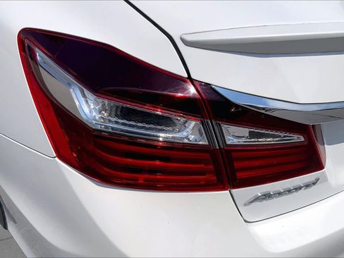 Used 2017 Honda Accord Sport Special Edition image 26