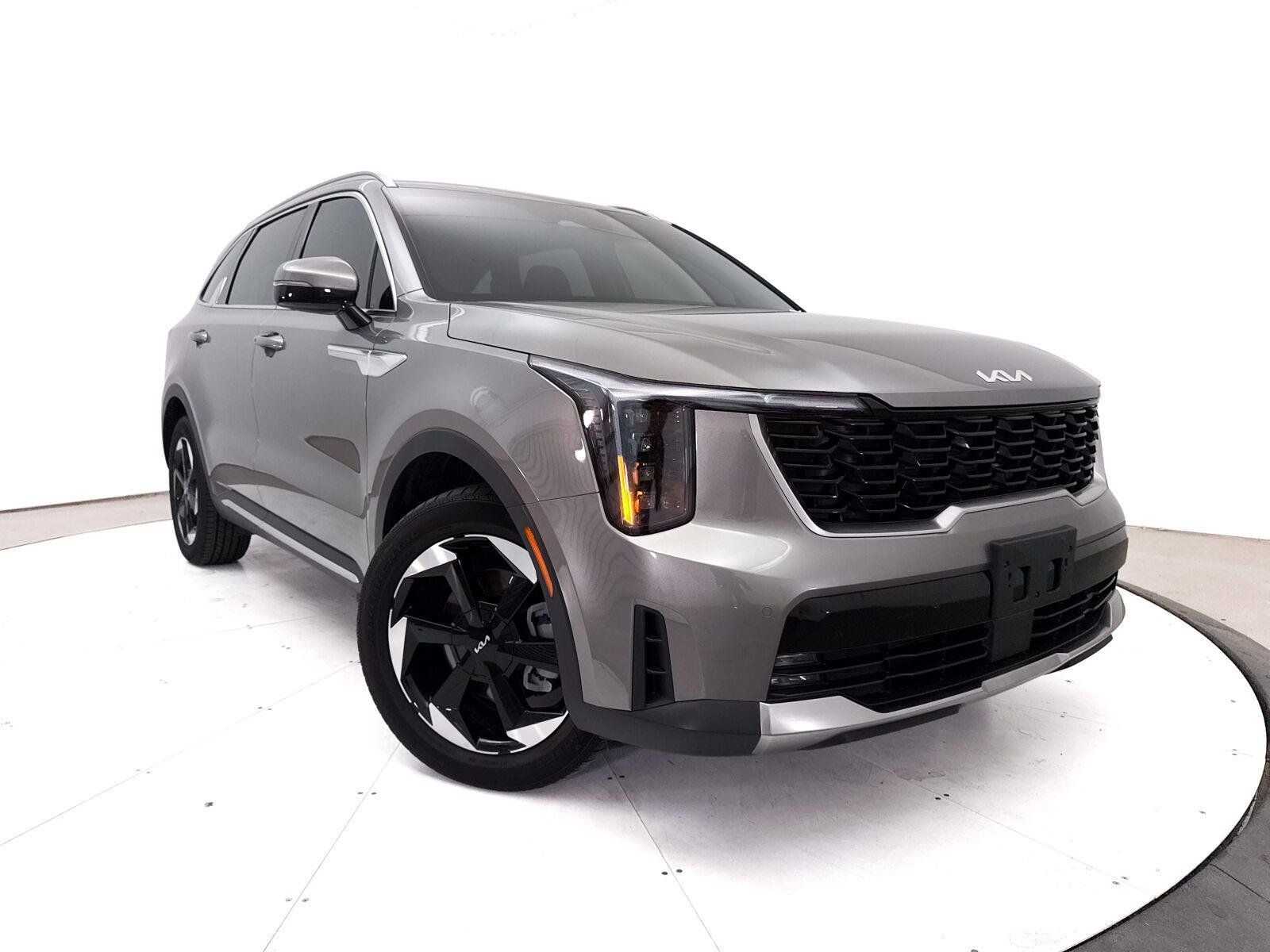 Used 2025 Kia Sorento EX FWD image 1