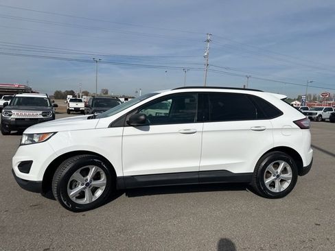 Used 2018 Ford Edge SE image 25