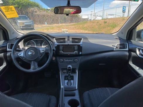 Used 2017 Nissan Sentra SV FWD image 9
