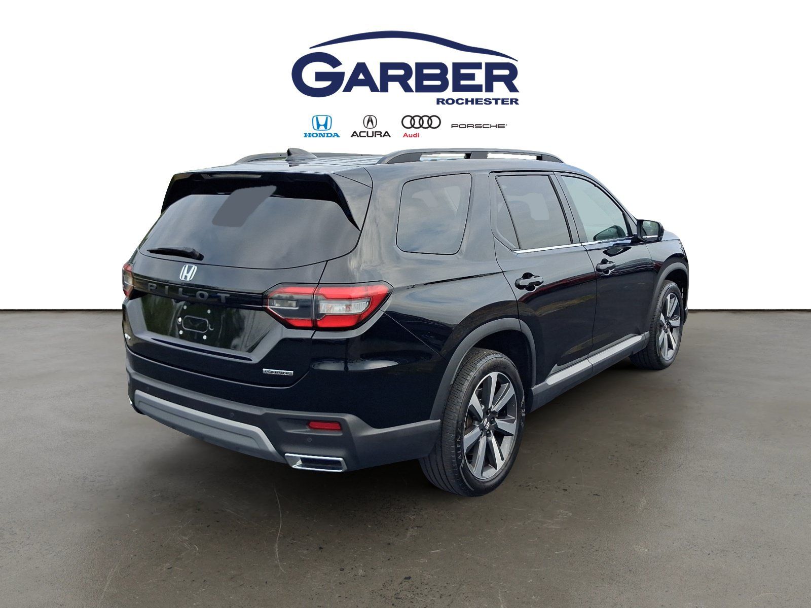 Used 2024 Honda Pilot Touring image 10