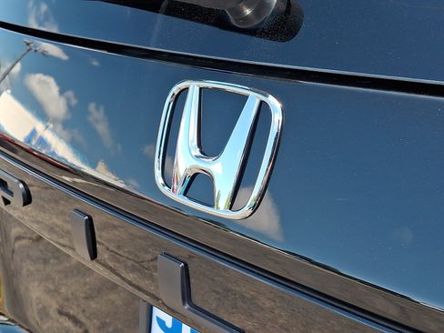 Certified 2023 Honda Pilot Touring image 31