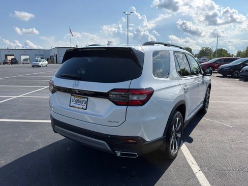 Used 2025 Honda Pilot Elite image 8