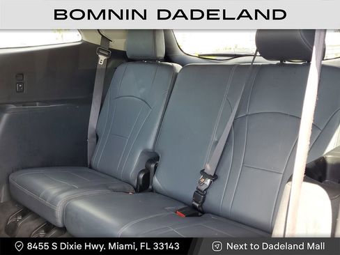 Used 2020 Buick Enclave Essence image 11