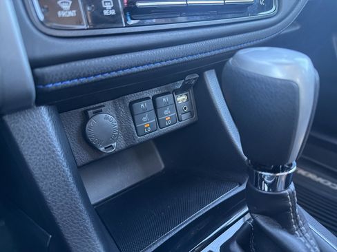 Used 2019 Toyota Corolla XSE image 23