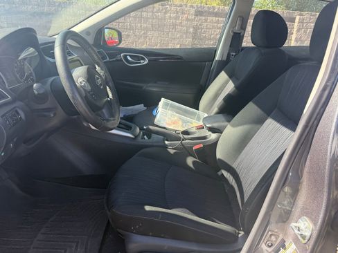 Used 2019 Nissan Sentra SV w/ Special Edition Package FWD image 12