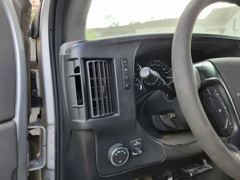 Used 2011 Chevrolet Express 3500 LS RWD image 22