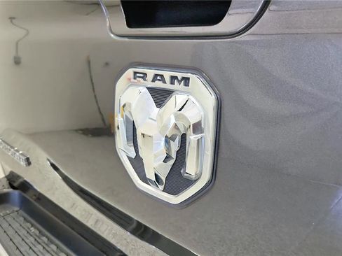 Used 2019 RAM 1500 Big Horn image 16