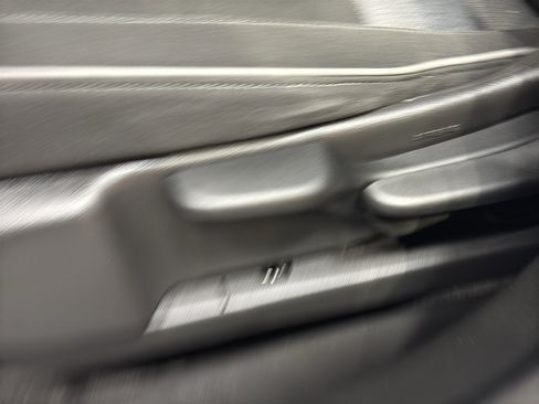 Used 2024 Chevrolet TrailBlazer LT w/ LT Cold Weather Package image 14