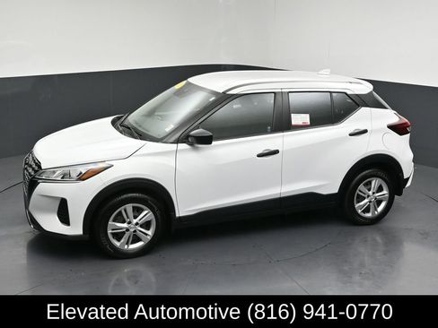 Used 2023 Nissan Kicks S image 23