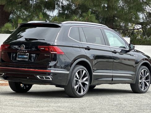 Used 2022 Volkswagen Tiguan SEL R-Line AWD/4WD image 4