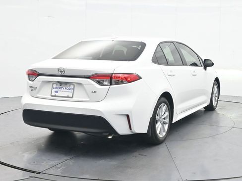 Used 2025 Toyota Corolla LE w/ LE Premium Package FWD image 6
