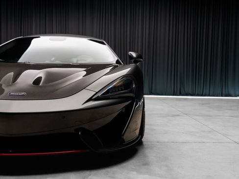 Used 2017 McLaren 570S Coupe RWD image 19
