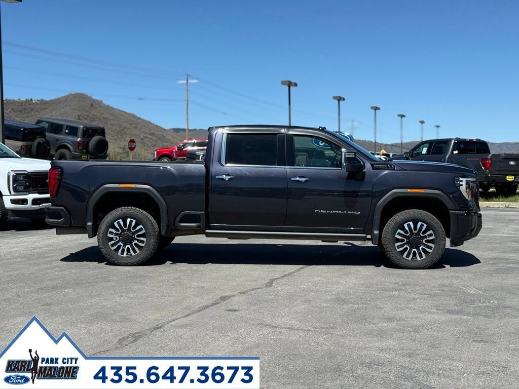 Used 2024 GMC Sierra 3500 Denali Ultimate AWD/4WD image 7