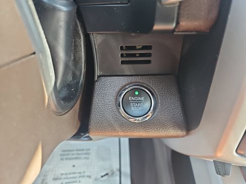 Used 2019 Ford F350 King Ranch w/ King Ranch Ultimate Package AWD/4WD image 32