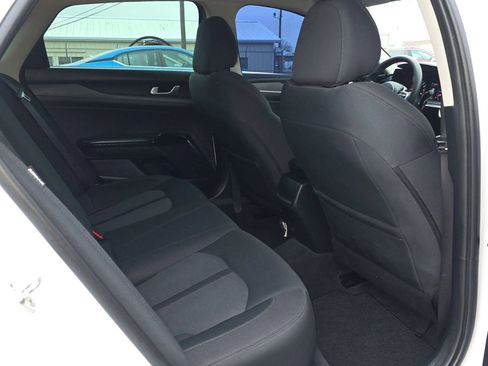 Used 2021 Kia K5 LX image 11