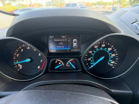 Used 2016 Ford Escape SE w/ Equipment Group 201A FWD image 22
