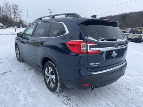 Used 2024 Subaru Ascent Premium w/ Convenience Package image 8