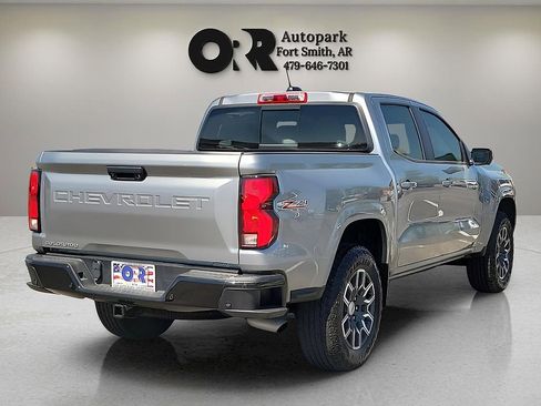 Used 2024 Chevrolet Colorado Z71 w/ Z71 Convenience Package 2 image 5