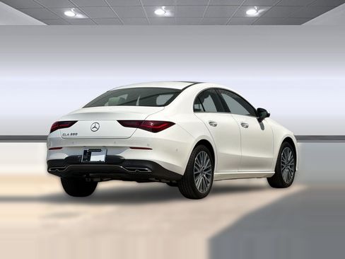 Certified 2026 Mercedes-Benz CLA 250 image 9