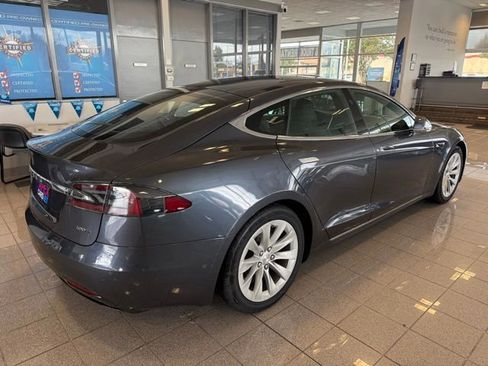 Used 2018 Tesla Model S 100D AWD/4WD image 3