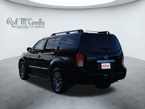 Used 2012 Nissan Pathfinder LE image 3