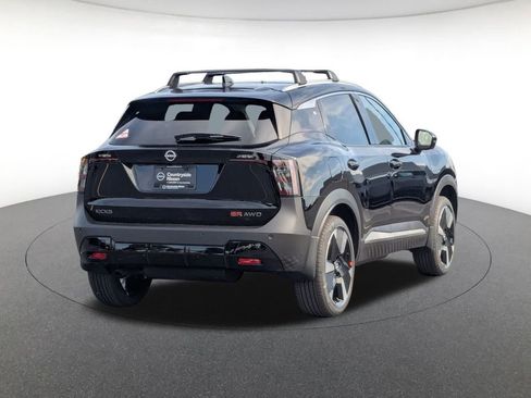 New 2026 Nissan Kicks SR w/ Cold Weather Package image 5