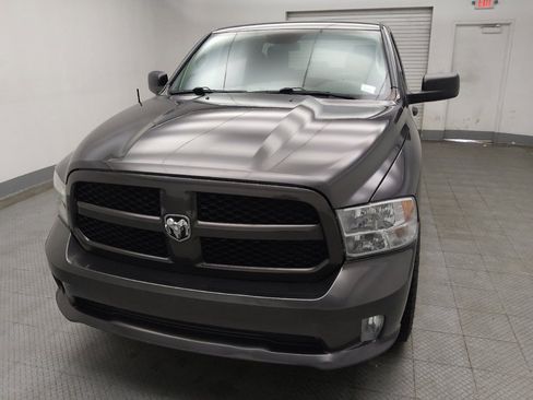 Used 2017 RAM 1500 Express RWD image 15