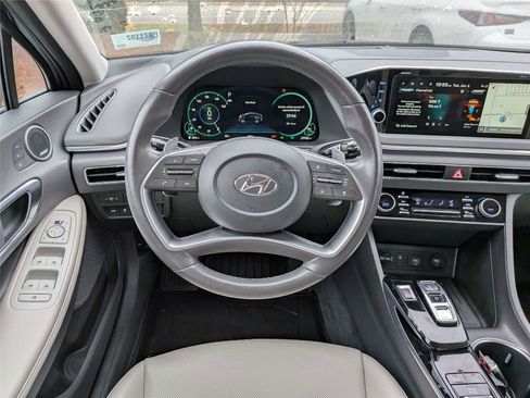 Used 2023 Hyundai Sonata Limited w/ Cargo Package image 17