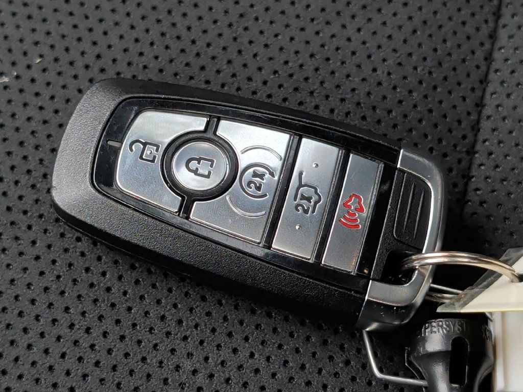 Used 2025 Ford Explorer ST AWD/4WD image 39