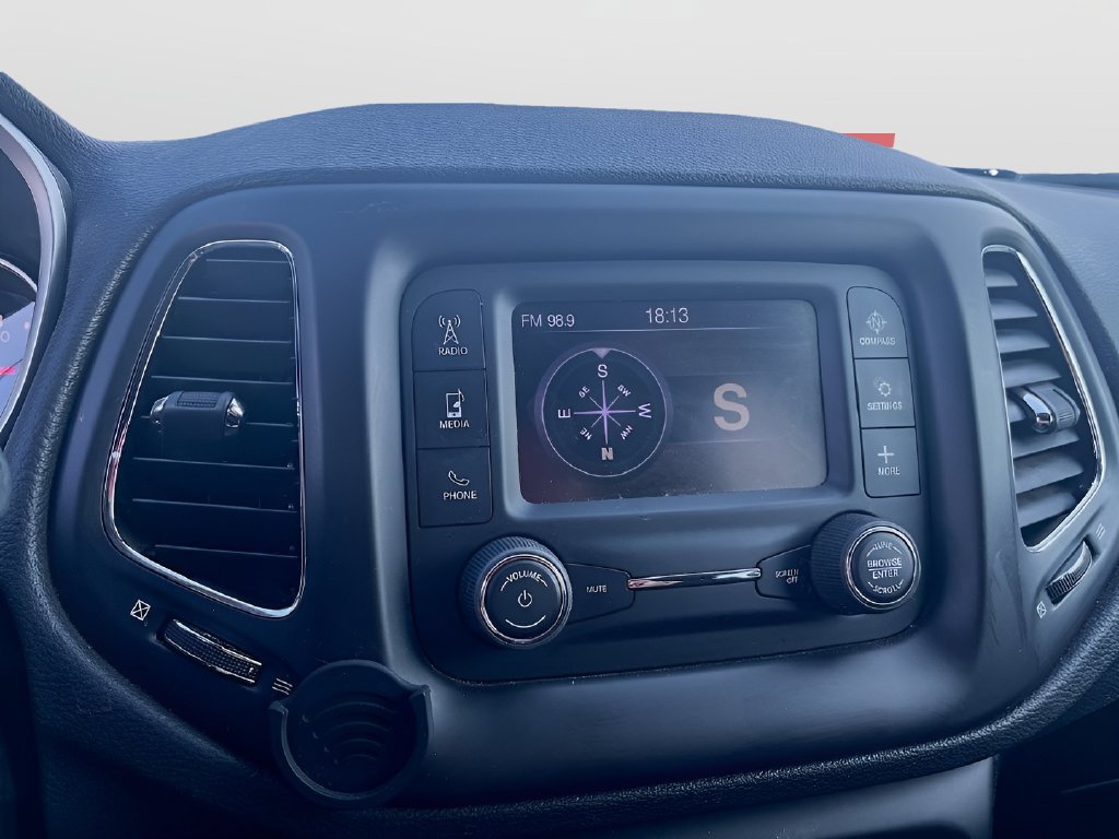 Used 2018 Jeep Compass Sport w/ Cold Weather Group AWD/4WD image 19