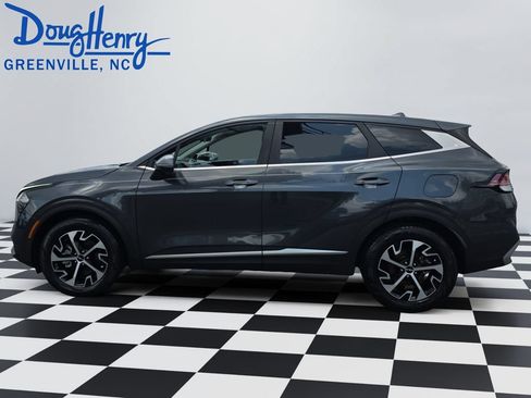 Used 2023 Kia Sportage EX FWD image 2