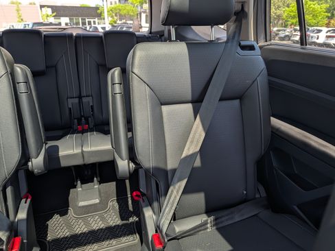 Used 2021 Volkswagen Atlas SEL AWD/4WD image 15