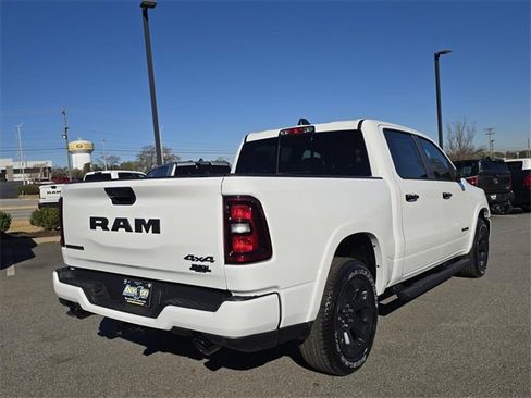 New 2026 RAM 1500 4x4 Crew Cab image 3