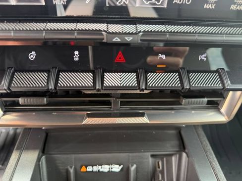 Used 2025 GMC Hummer EV 3X AWD/4WD image 28