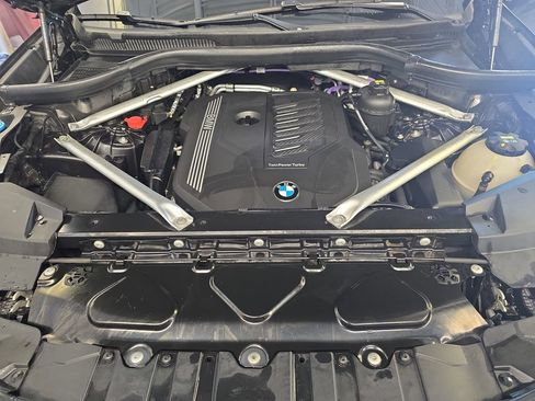Used 2023 BMW X5 xDrive40i AWD/4WD image 32